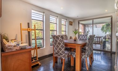Venta Casa De 4 Dorm, Cocina Y Baños Remodelados Con Piscina