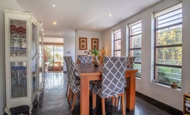 Venta Casa De 4 Dorm, Cocina Y Baños Remodelados Con Piscina