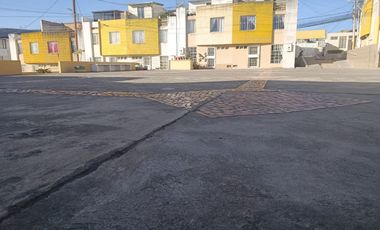 CASA EN VENTA MITAD DEL MUNDO