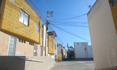 CASA EN VENTA MITAD DEL MUNDO