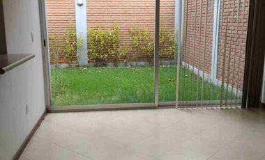 Se renta casa amplia en fraccionamiento Bosques de las Fuentes, Calimaya, Estado de México