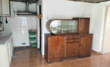 Venta Amplia Casa De 4dorm.+1 B+3 Estacionamientos, Metro Las Torres