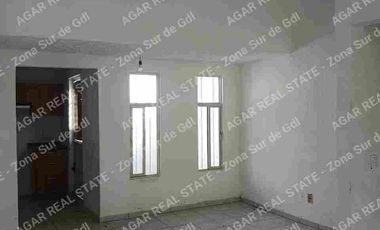local comercial, con departamento en coto