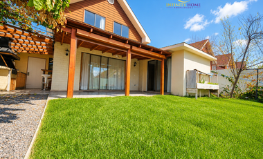 Bella Casa en Arriendo Alto El Manzano Til Til