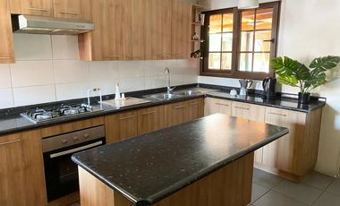 Espectacular casa con Piscina en arriendo Alto EL Manzano Til Til