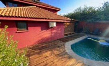 Espectacular casa con Piscina en arriendo Alto EL Manzano Til Til