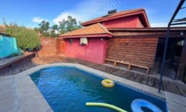 Espectacular casa con Piscina en arriendo Alto EL Manzano Til Til