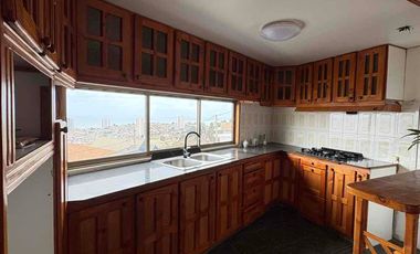 Se arrienda casa grande de 2 pisos Santa Inés villa independencia Viña del Mar