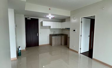 2 Bedrooms 65sqm condo unit For Sale High End Condo near Mall of Asia