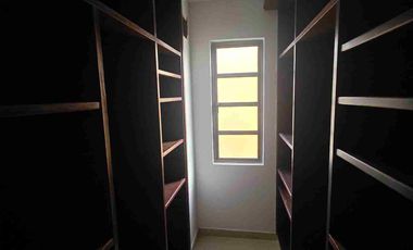 ‼️ Venta de Casa de dos Pisos en Conjunto Cerrado 
Al Oriente por la calle 8 de la ciudad de Neiva ‼️