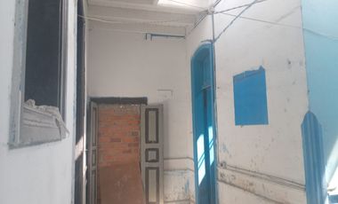 VENTA DE TERRENO, 681 M2, FRENTE 15 M, RDM 7 PISOS, COMERCIO VECINAL