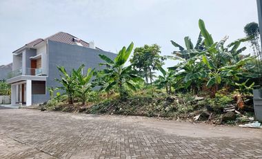 KAVLING 191 m2 Perumahan MERAPI REGENCY Tanah Jual Cepat Jl Kaliurang Dekat UGM, UII,Jl Gito-gati, Lempongsari, Condongcatur,Pandega Cocok Villa Mewah