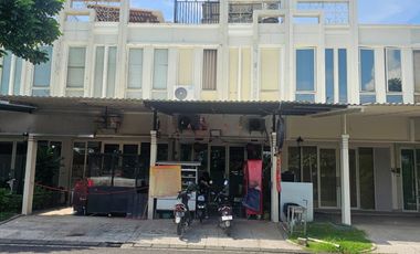 Ruko dijual di Pakuwon City, RW 08, Kalisari, Mulyorejo, Surabaya, Jawa Timur