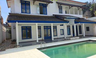 Villa Andara dengan Swimming Pool