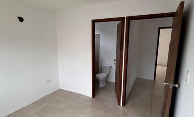 Alquilo casa en Los Prados