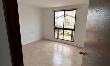 Alquilo casa en Los Prados