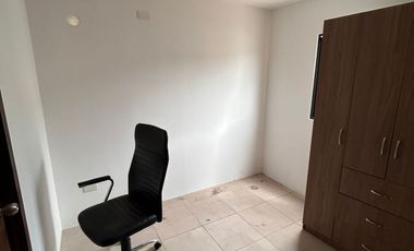 Alquilo casa en Los Prados