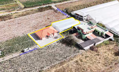 Venta de casa en Santa Lucía sector laguna de Yambo