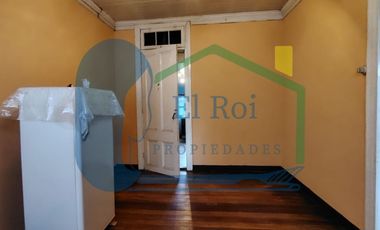 OPORTUNIDAD, AMPLIA CASA EN PLAYA ANCHA