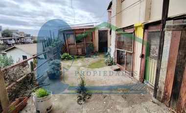 OPORTUNIDAD, AMPLIA CASA EN PLAYA ANCHA