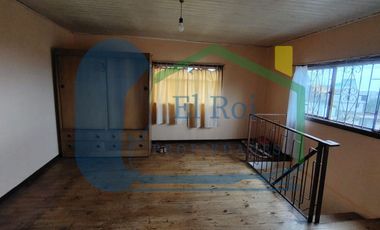 OPORTUNIDAD, AMPLIA CASA EN PLAYA ANCHA