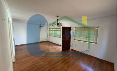 OPORTUNIDAD CASA PARA REMODELAR