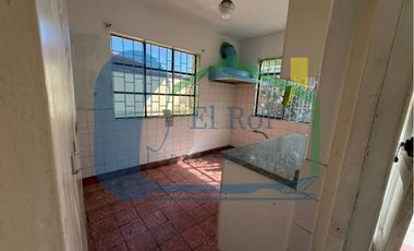 OPORTUNIDAD CASA PARA REMODELAR