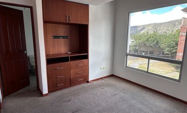 Casa en Venta Pomasqui, conjunto Alcázar de Toledo II, Quito Ecuador