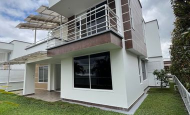 Casa semicampestre en renta en el norte de Armenia