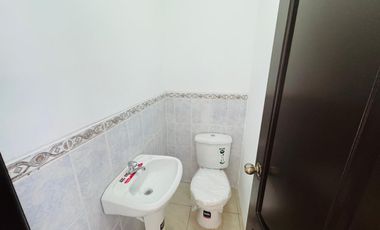 Alquilo casa en Villa Club