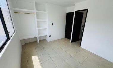 Alquilo casa en Villa Club