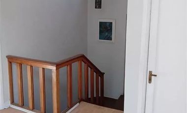 ¡EL CORAZÓN DE SANTIAGO CENTRO TE ESPERA! Casa de 3 Pisos con 2 Locales Comerciales y Gran Plusvalía.