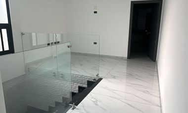 ALQUILO CASA EN URB. EL CONDADO VICOLINCI