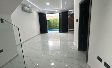 ALQUILO CASA EN URB. EL CONDADO VICOLINCI