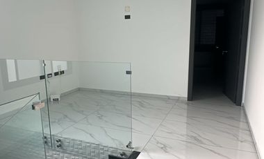 ALQUILO CASA EN URB. EL CONDADO VICOLINCI