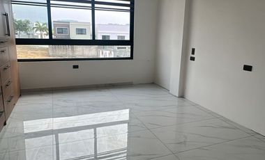 ALQUILO CASA EN URB. EL CONDADO VICOLINCI