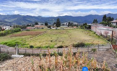 En venta terreno urbano en sector Congoya - Belén a pocos metros del redondel del plateado