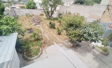 Casa en venta con habitación en planta baja y suite en la Mitad del Mundo