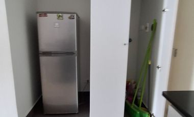 ALQUILO MODERNO DPTO AMOBLADO  1 DORMITORIO VISTA INTERNA C/COCHERA