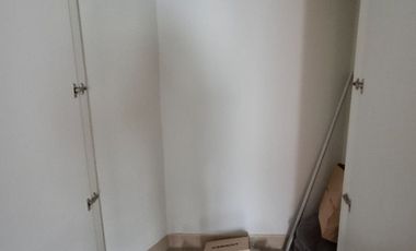 ALQUILO MODERNO DPTO AMOBLADO  1 DORMITORIO VISTA INTERNA C/COCHERA