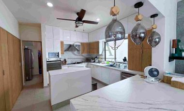 se renta o vende casa en residencial cumbres Cancún
