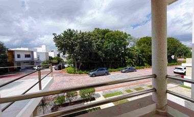 se renta o vende casa en residencial cumbres Cancún