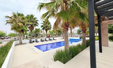 Rento casa en Zákia, ubicada en esquina, con terreno excedente 26-3305DT