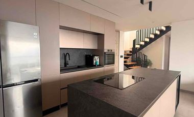 VENTA HERMOSO APARTAMENTO DUPLEX, LOMA LOS MESA