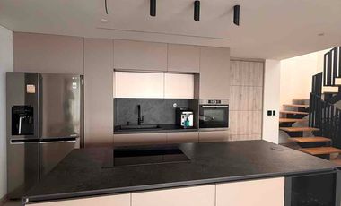 VENTA HERMOSO APARTAMENTO DUPLEX, LOMA LOS MESA