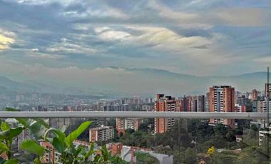 VENTA HERMOSO APARTAMENTO DUPLEX, LOMA LOS MESA