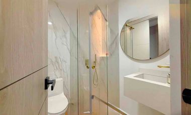 VENTA HERMOSO APARTAMENTO DUPLEX, LOMA LOS MESA
