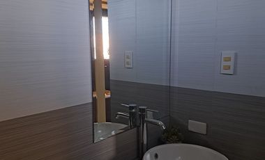 FIRE SALE - Renovated 3BR Bi-Level Corner Unit for Sale in Kapitolyo, Pasig