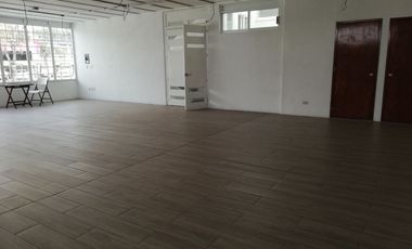 OFICINAS NUEVAS 100 M2, CORREDOR COMERCIAL, EN ESQUINA COL. LA PAZ FRENTE A ESTACION DE METROBÚS Y COMERCIOS