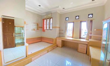 RUMAH CANTIK TERAWAT LUAS DAN MEWAH DI MEKARWANGI BANDUNG